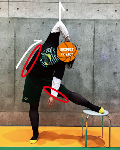 椅子を使ったストレッチ